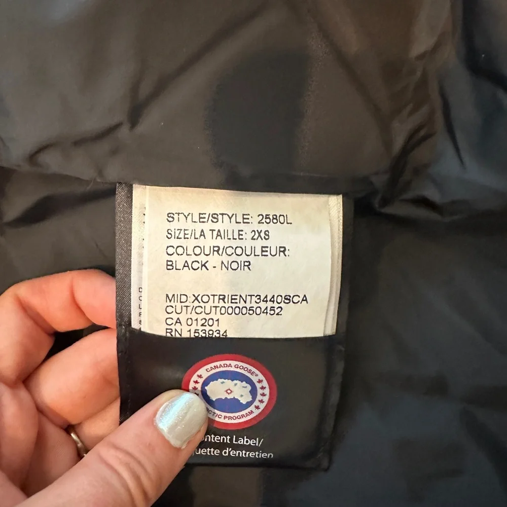 Canada Goose Black Ski & Snow Jacket - Picture 4 of 5
